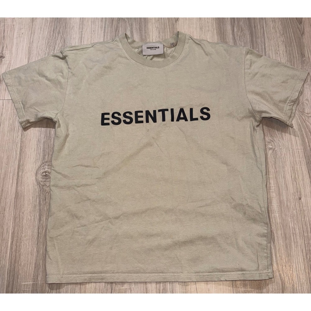 Fear of God Essentials T-Shirt Tan Khaki Logo Short Sleeve Mens Small